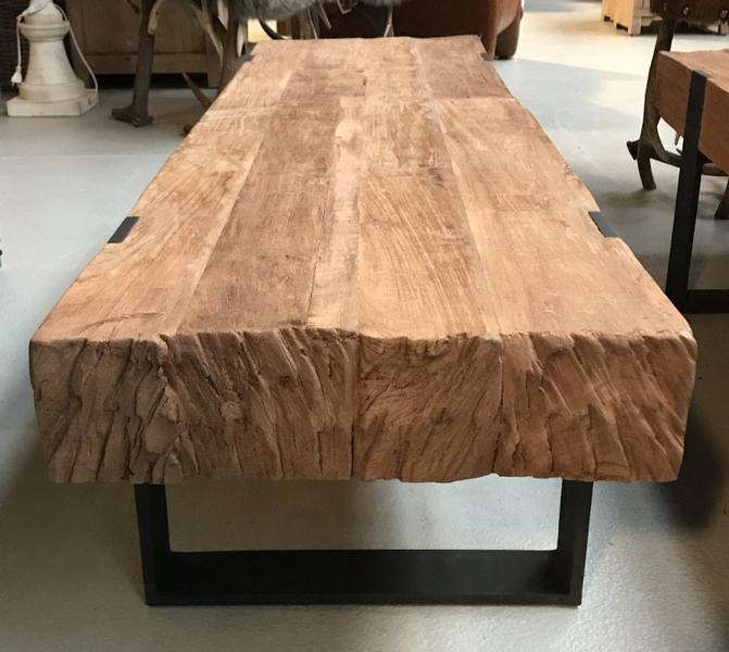 Grof houten bijzettafel met stalen frame - tafels, bijzettafels en salontafels Antieke tafels, tafels van oud hout. landelijke tafels. - Frederique Interieur